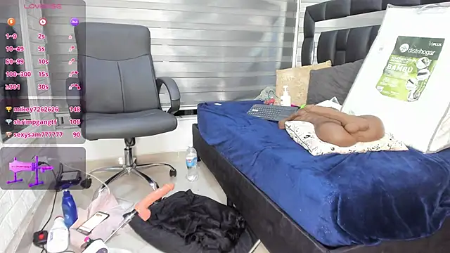 sheyla__ebony élő XXX-chatje