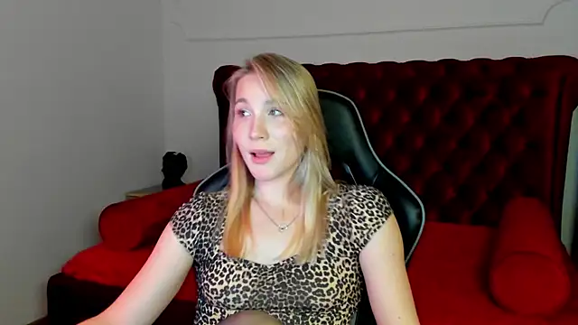 Živý XXX chat ElaraVoltage