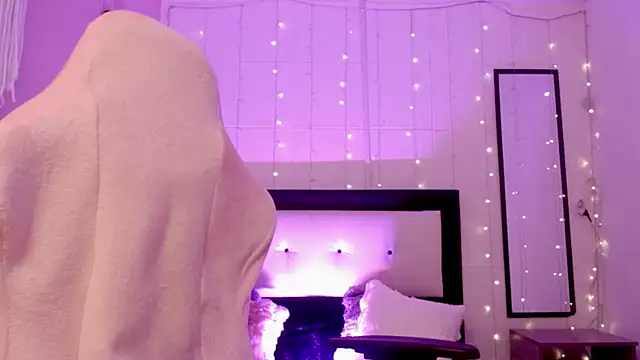 camila_delarosa Adlı Modelin Canlı XXX Sohbeti