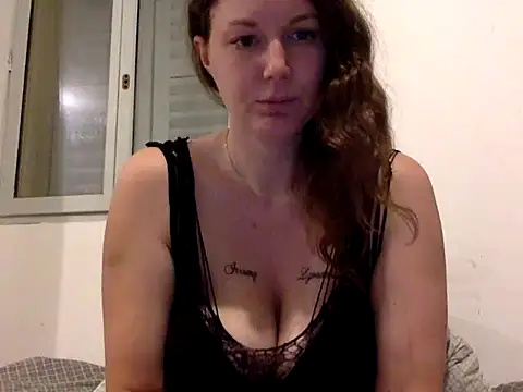 douce_blanche13 Show in webcam