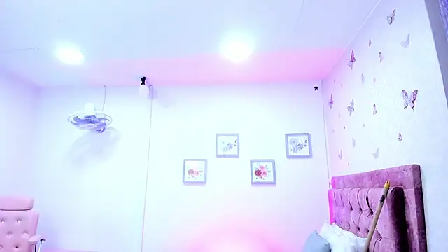 Trinity-presley's Webcam Show