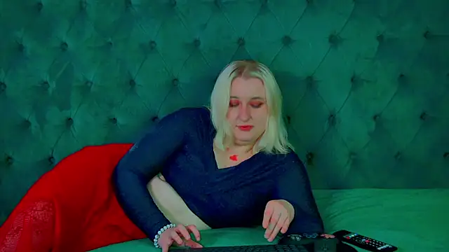 XXX chat uživo modela LioraArdyn