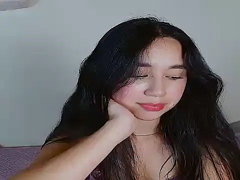 SiennaLorens' Live XXX Chat
