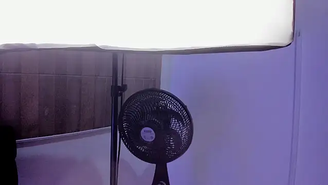 TessaMonroee Chat XXX live