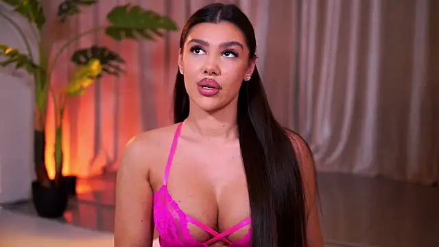 NatyDesiree Adlı Modelin Web Kamerası Şovu
