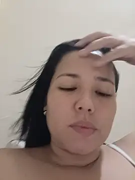 LaDiabla_31's Live XXX Chat