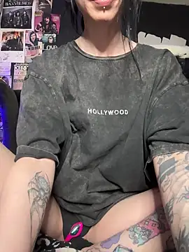 MissMidnightUK's Live XXX Chat