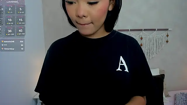 _hanna_sky Adlı Modelin Canlı XXX Sohbeti