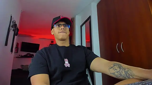 _John_Boy_ Adlı Modelin Web Kamerası Şovu