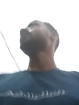 Skinny_Bigass_23: διαδικτυακό σόου στην κάμερα