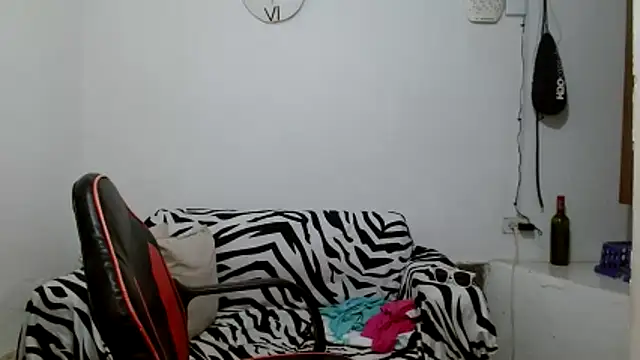 Pokazy przed kamerką – angelamarie1