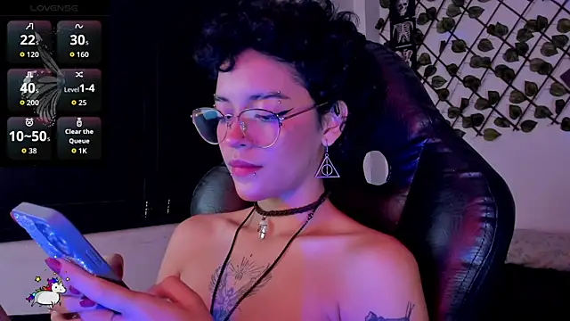 دردشة Anny_Kiitty الجنسية المباشرة