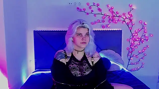 JoannLowe's Live XXX Chat