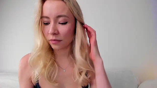 XXX chat uživo modela DanaCandy