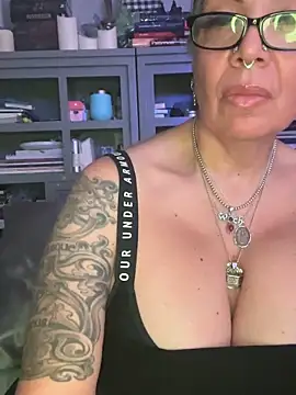 dieseldame1313 live XXX chat