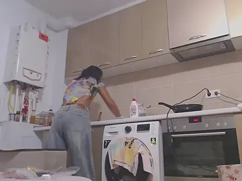 Živý XXX chat QueenMuscles