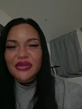 _MelinaCurves_'s Live XXX Chat