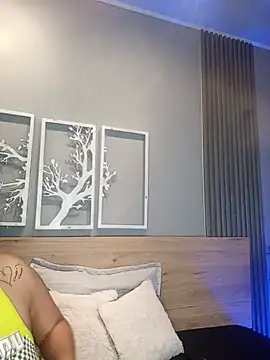 XXX chat uživo modela Elise-Leyton
