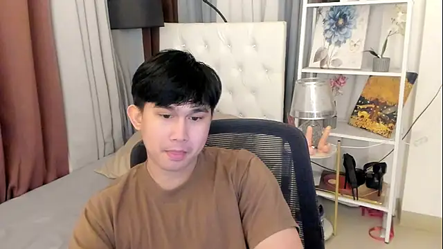 XXX chat uživo modela davincihugecock