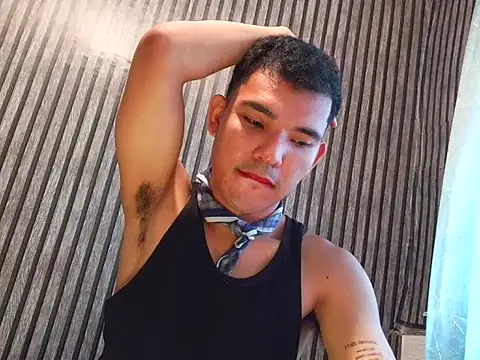 DivesOmnibus' Live XXX Chat