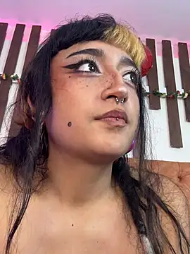 Chat XXX en directo de MeowMota_
