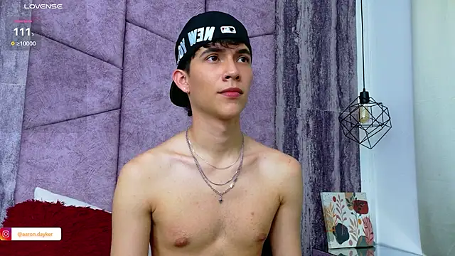 AronTawers live XXX chat
