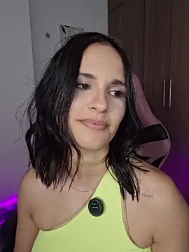heyshaa Chat XXX in diretta