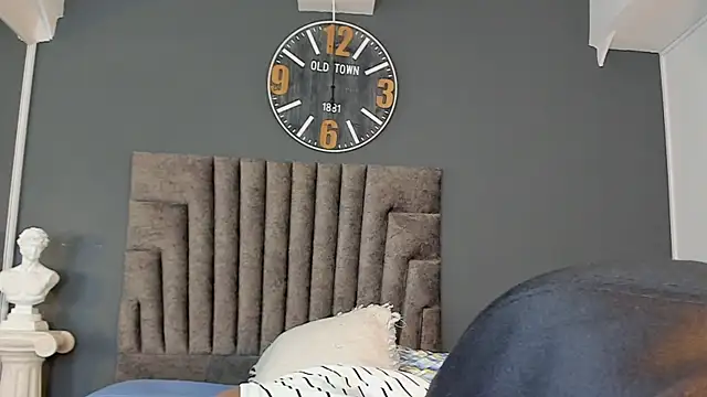 Robin_Rief Chat XXX in diretta