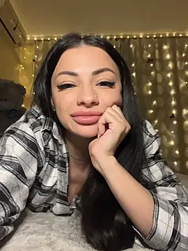 Chat XXX en directo de Layana_Ro