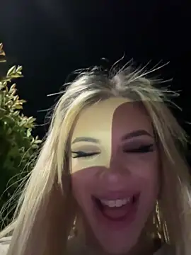 AlyssaFoxx_ Live XXX Chat