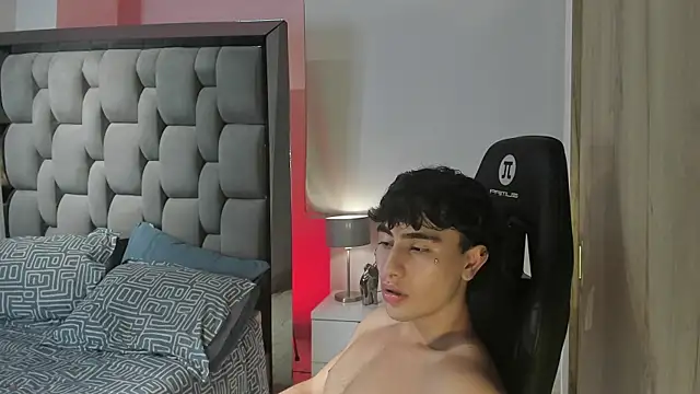 zack_lenox's Live XXX Chat