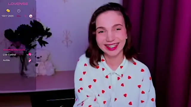 Chat +18 de KindHazelHere_ ao vivo