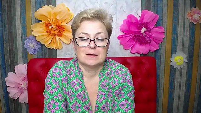 EmiliaGree élő XXX-chatje