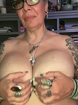 dieseldame1313 라이브 XXX 채팅