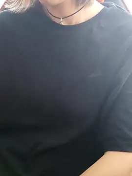 XXX chat uživo modela Aashikalaa