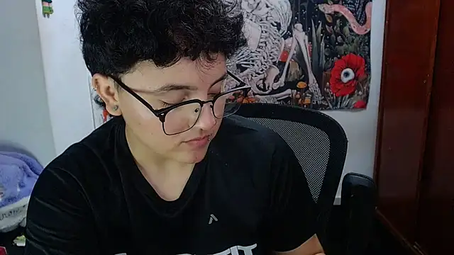 isabeautyx19 élő XXX-chatje