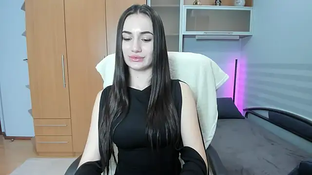 MiraaLes Adlı Modelin Canlı XXX Sohbeti