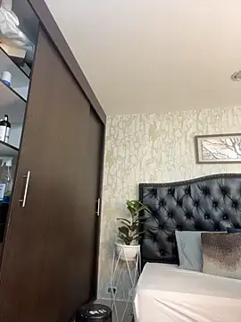 دردشة Lander_Cruz الجنسية المباشرة