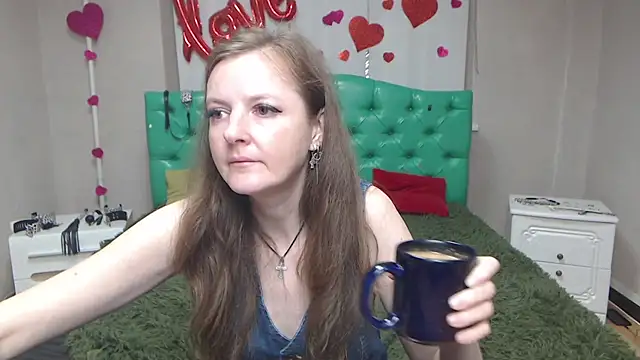 Chat +18 de MeganPirs ao vivo