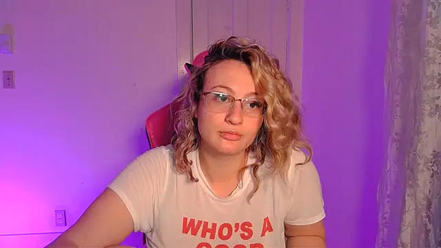 switchykitty's Live XXX Chat