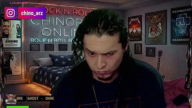 Czat XXX na żywo – chino_roz