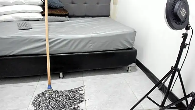 GabyRouge's Live XXX Chat