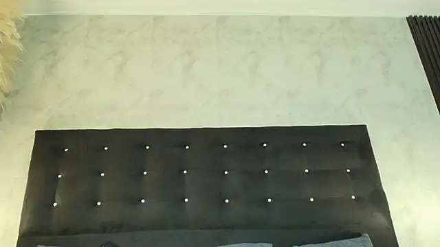 Chat XXX en directo de Helena_Luxxx