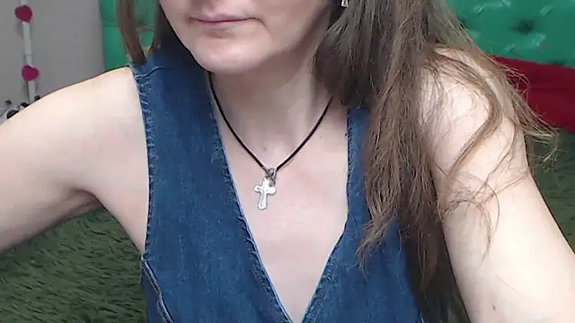 XXX chat uživo modela MeganPirs