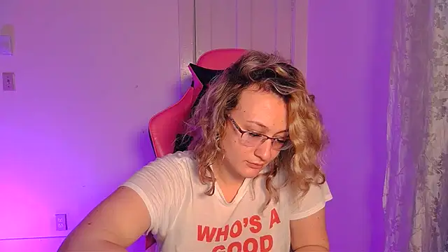 Czat XXX na żywo – switchykitty