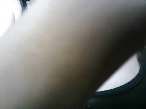 SquirtSellene18's Live XXX Chat