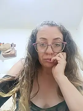 Chat +18 de miss_hanna07 ao vivo