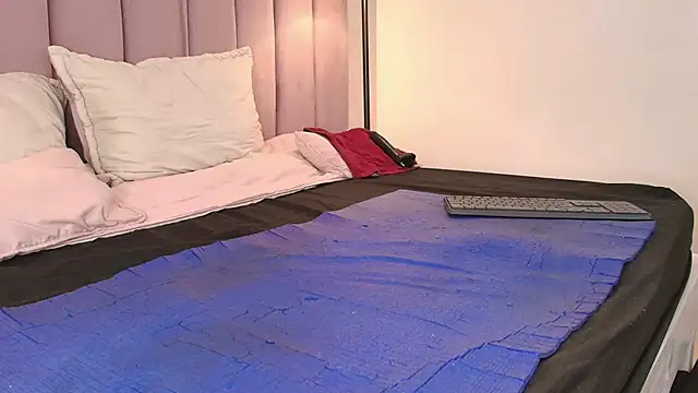 HallyBansのライブXXXチャット