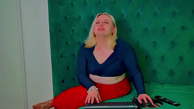 LioraArdyn live XXX chat