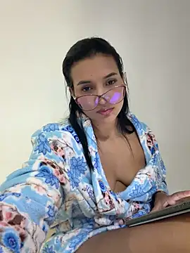 دردشة Angelicaagarciaa الجنسية المباشرة